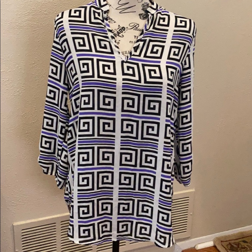 Wanderlust silky top, beautiful print size small